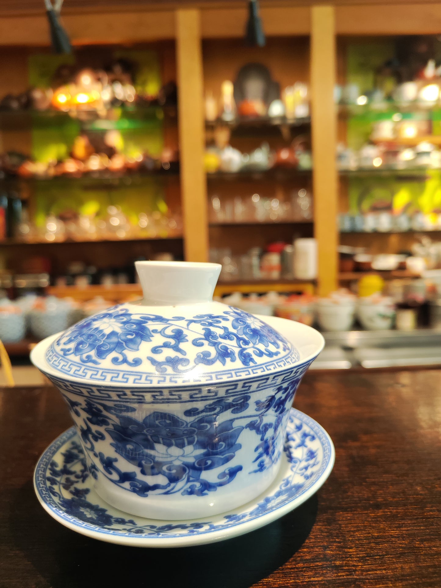 250ml ceramic Gaiwan with Blue flowers