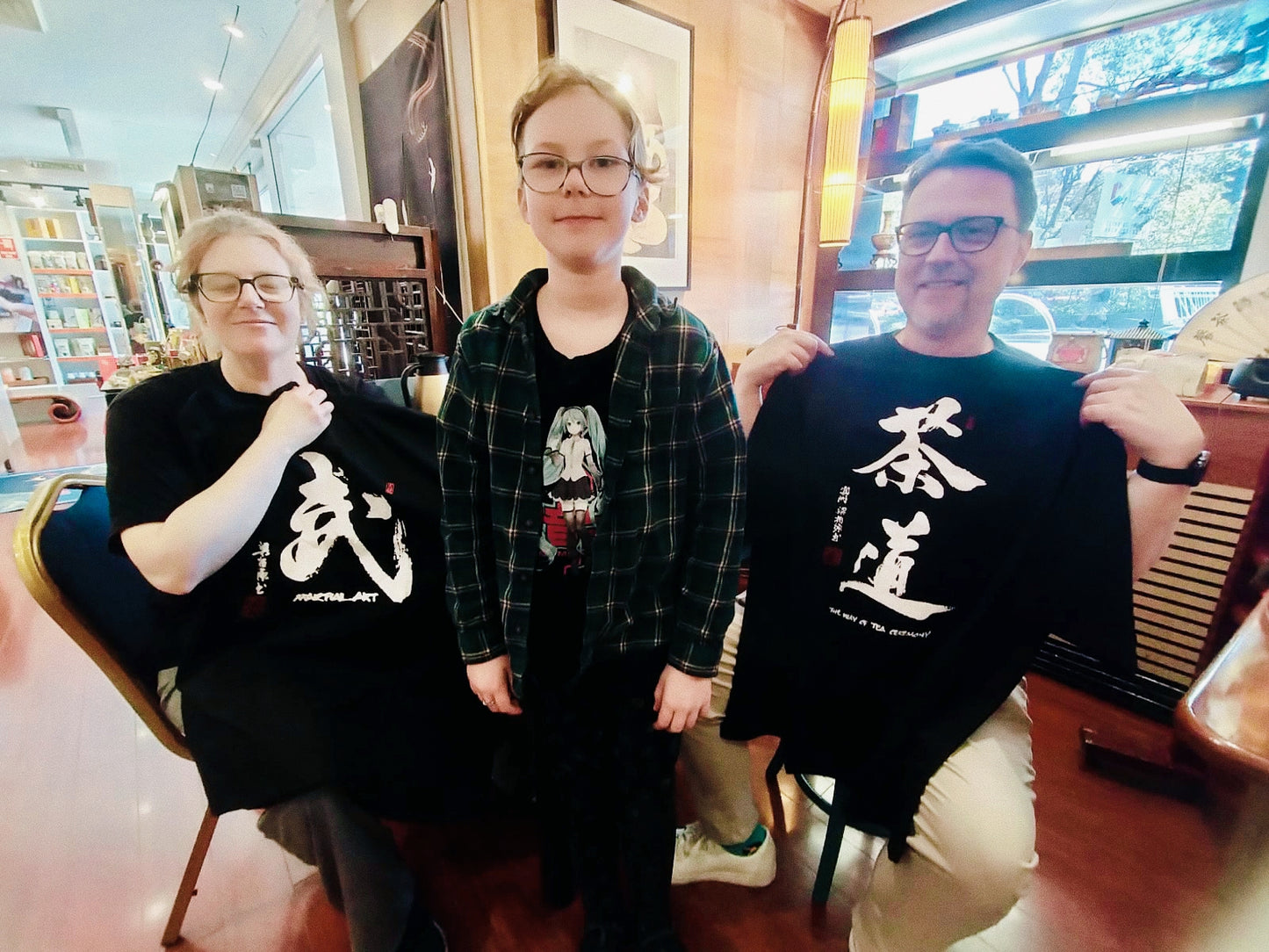 (The Way of Tea , 茶道)Exclusive Meaningful Chinese Calligraphy T-Shirt by Raymond Leung @Zensation Teahouse