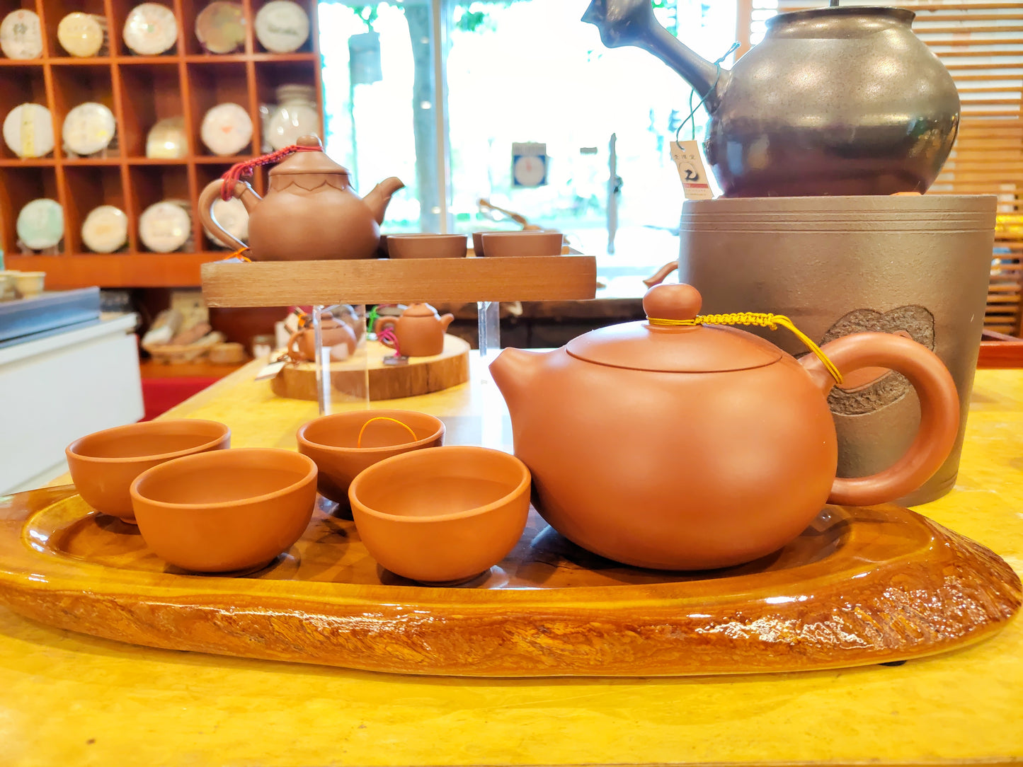 500ml Purple Clay Teapot and 4 cups with wooden tray